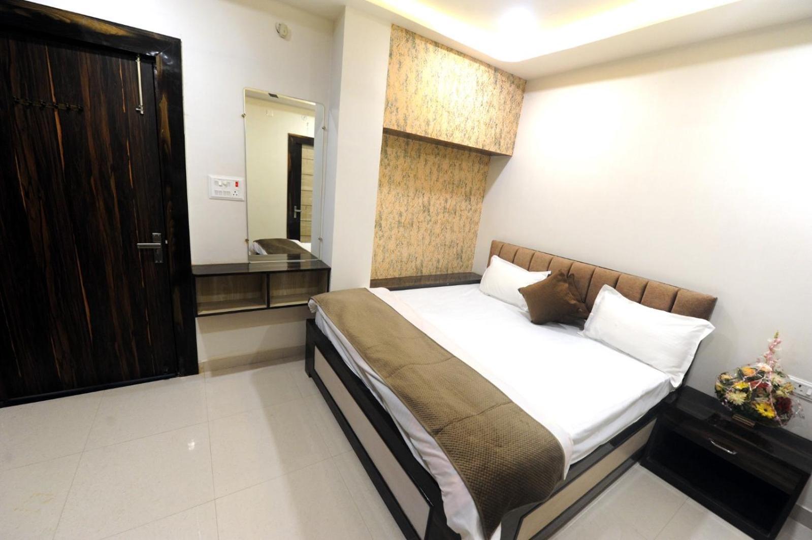 Golden Inn Prayagraj Exterior photo